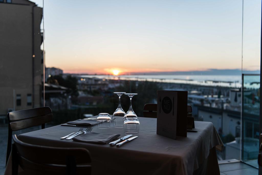 Victoria Palace Hotel Cattolica Eksteriør bilde